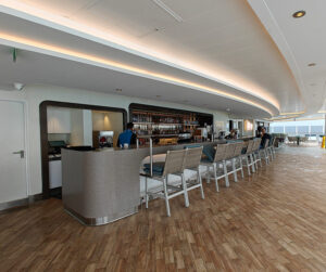 Waves Pool Bar