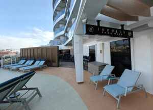 Indulge Outdoor Lounge