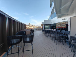 Indulge Outdoor Lounge