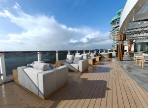 Indulge Outdoor Lounge