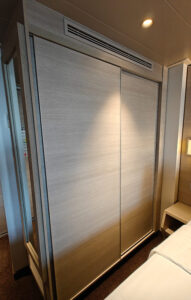 Schrank