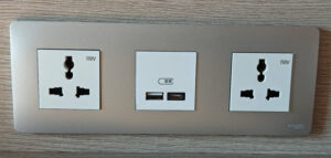 2 mal 110 V Universalsteckdose, 1 USB-A, 1 USB-C