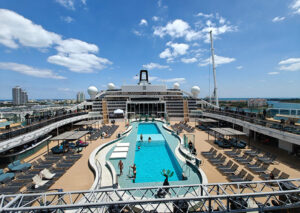 Mar Azul Pool