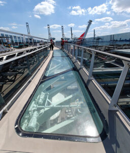 Glasbodenbrücke