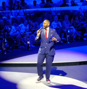 Cruise Director Everson Bevelle