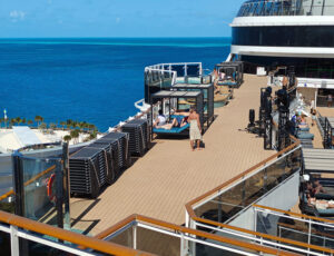 Pooldeck Deck 19