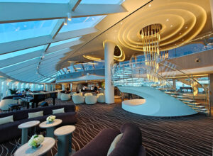 Top Sail Lounge