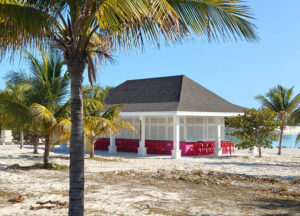 neue Bar an der Westseite der Lagune