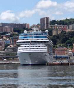 Oceania Allura in Genua
