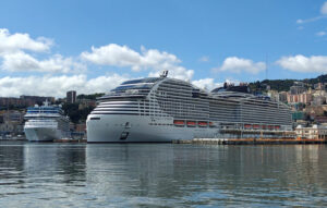 Oceania Allura und MSC World Europa