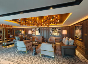 Grand Lounge
