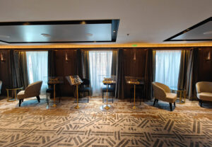 Grand Lounge