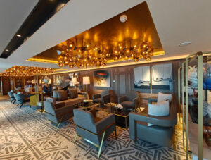 Grand Lounge