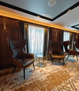 Grand Lounge