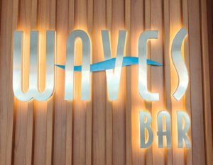 Waves Bar