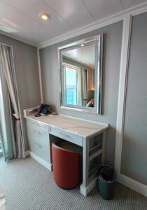 French Veranda 7083
