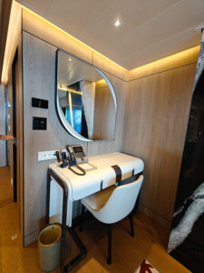 Oceania Suite 11080