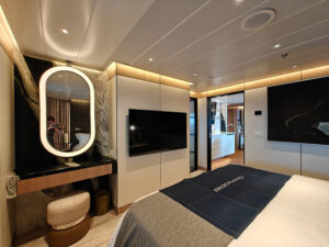 Oceania Suite 11080