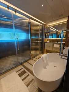 Oceania Suite 11080