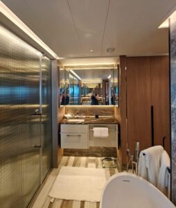 Oceania Suite 11080