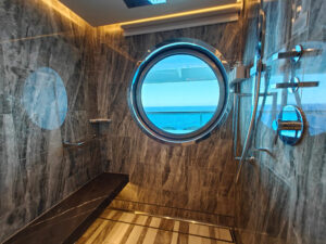 Oceania Suite 11080