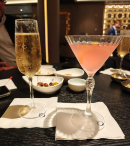 Champagner und Cosmo