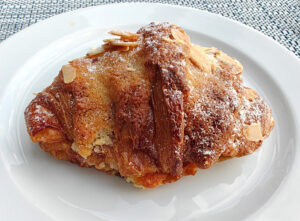 Mandelcroissant