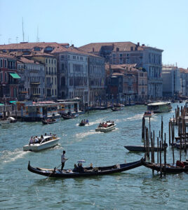 Treiben am Canal Grande