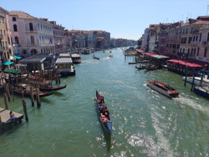 Treiben am Canal Grande