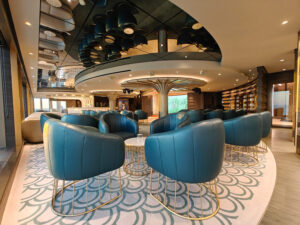 Astern Lounge