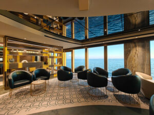 Astern Lounge