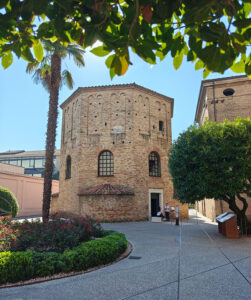 Battistero Neoniano