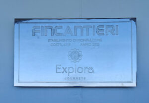 Bauschild der Werft