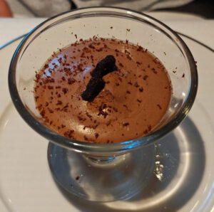 Fil Rouge Signature 70% Weiss Dark Chocolate Mousse