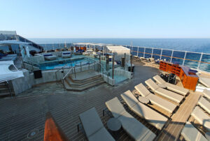 Atoll Pool