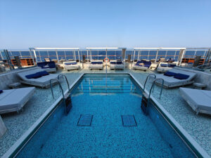 Atoll Pool