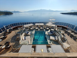Atoll Pool