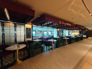 Le Grand Bistro
