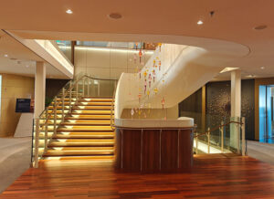 Treppe bei den Restaurants