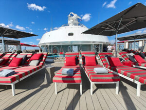 Retreat Sundeck mit Retreat Pool