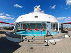 Retreat Sundeck mit Retreat Pool