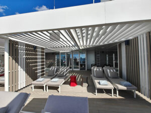 Retreat Sundeck mit Retreat Pool