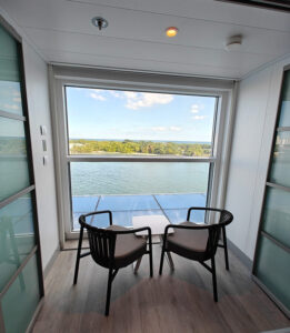 Infinte Balcony