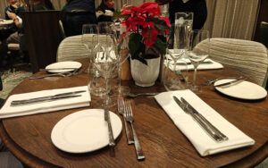 Abendessen im Compass Rose