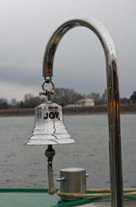 kleine Glocke vorne