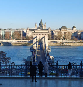 Kettenbrücke