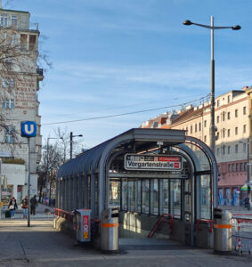 U-Bahn Vorgartenstraße