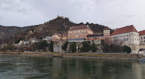 Vorbeifahrt an Dürnstein