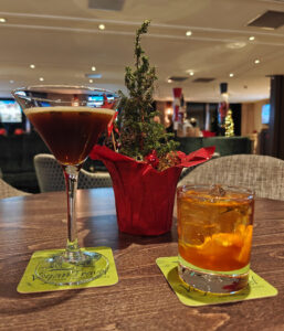 letzter Espresso Martini der Reise und der Old Fashioned Prosecco Cocktail