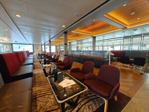 Explorer Lounge & Bar